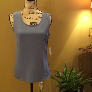 Sleeveless lightweight tank